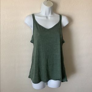 4 Victoria’s Secret Sport Tanks size L